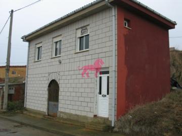CASA y BODEGA